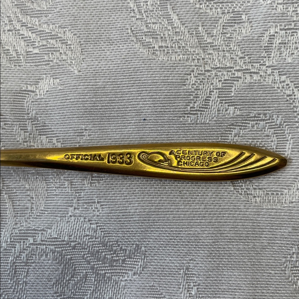 Vintage 1933 Gold Tone Decorative Commemorative Spoon - Set of 3 - Picture 4 of 8